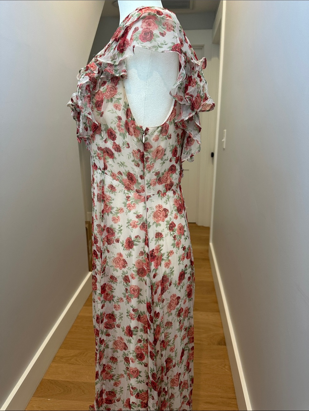 Floral Ruffled V-Neck Maxi Dress in Rose Print - Picture 2 of 4